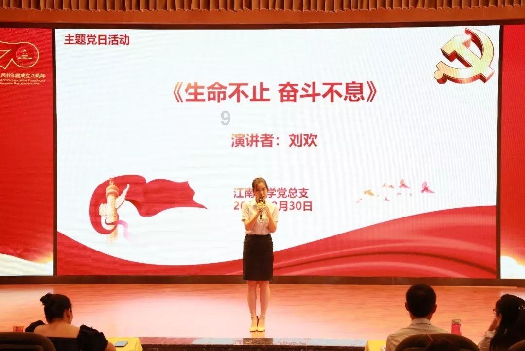 探索谭咏麟为怀念张国荣,演唱经典歌曲《风继续吹》,全场都听哭了!专业讨论社区